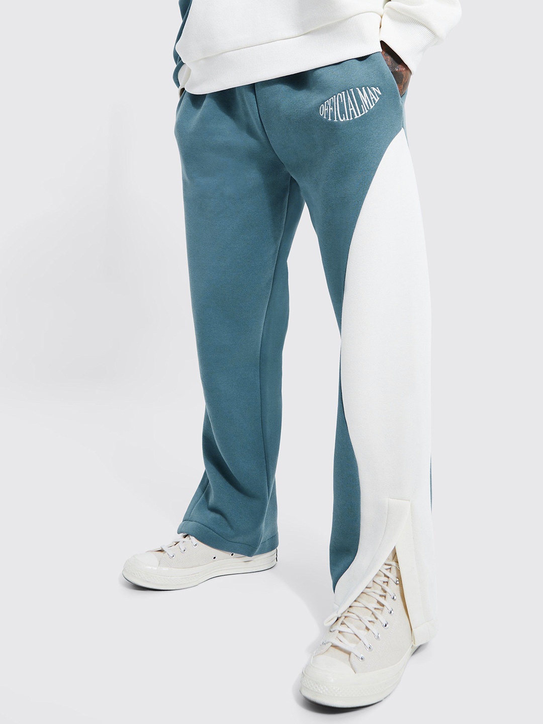 boohooMAN Men Regular Fit Curved Panel Split Hem Colourblocked Trousers, Blue
boohooMAN Men Regular Fit Curved Panel Split Hem Colourblocked Trousers, Blue