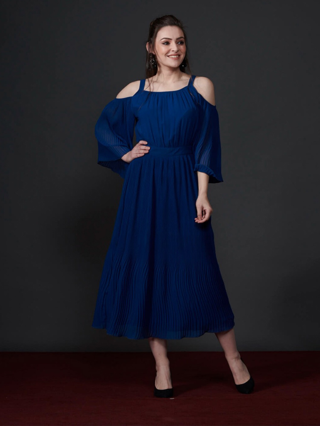 Style Island Solid Accordion Pleated Cold-Shoulder Fit & Flare Midi Dress, Navy blue
Style Island Solid Accordion Pleated Cold-Shoulder Fit & Flare Midi Dress, Navy blue