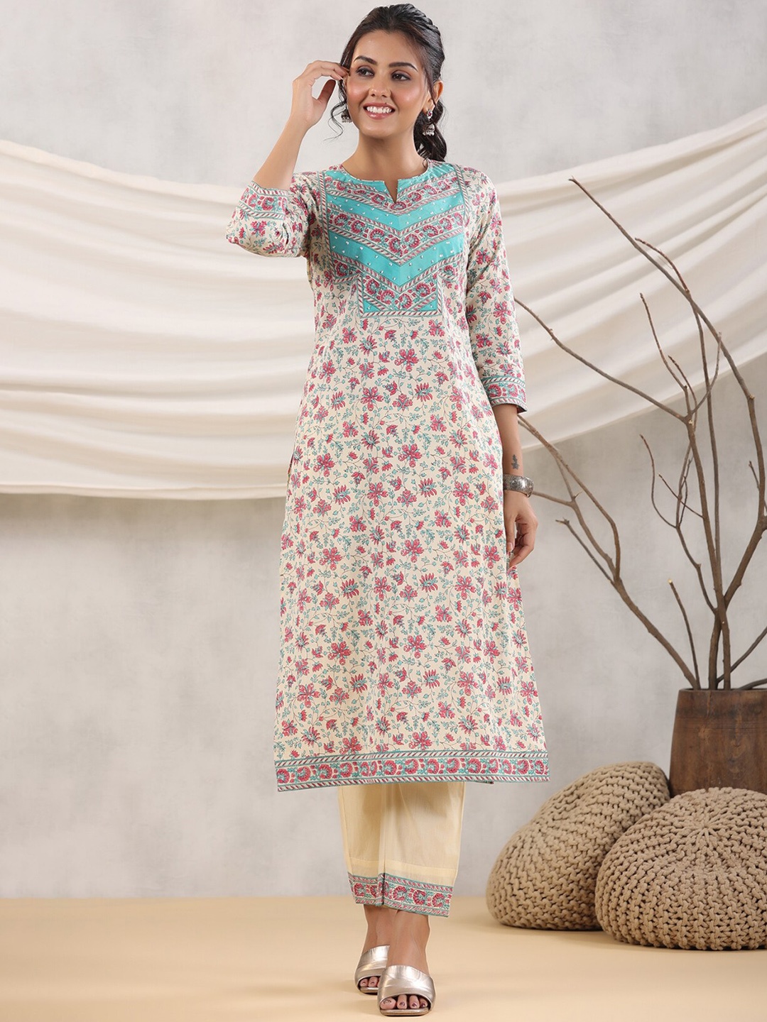 Rain & Rainbow Floral Printed Regular Sequinned Pure Cotton Kurta with Trousers, Cream
Rain & Rainbow Floral Printed Regular Sequinned Pure Cotton Kurta with Trousers, Cream