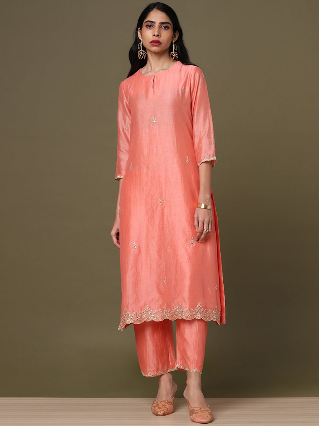 Marigold Lane Women Ethnic Motifs Embroidered Regular Sequinned Chanderi Silk Kurta with, Peach
Marigold Lane Women Ethnic Motifs Embroidered Regular Sequinned Chanderi Silk Kurta with, Peach