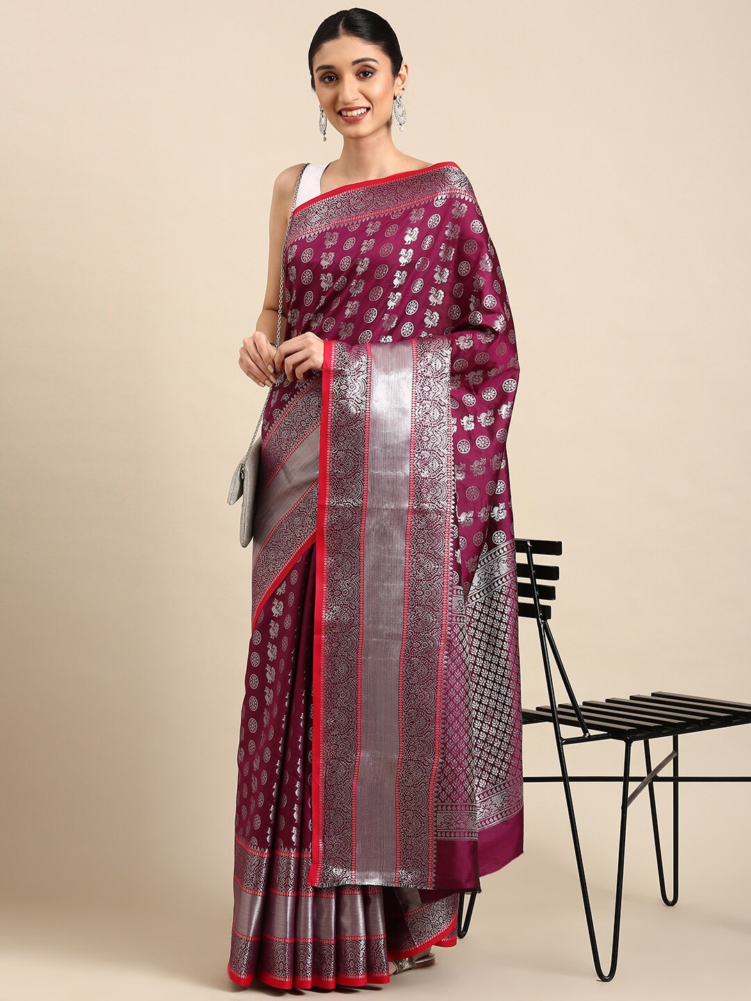 AVANTIKA FASHION Ethnic Motif Woven Design Zari Pure Silk Kanjeevaram Saree, Burgundy
AVANTIKA FASHION Ethnic Motif Woven Design Zari Pure Silk Kanjeevaram Saree, Burgundy