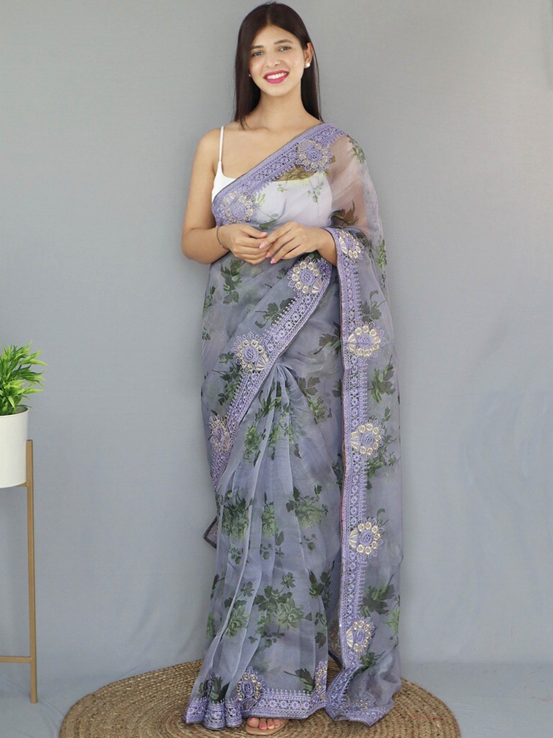 Atulyam Tex World Floral Embroidered Organza Saree, Grey
