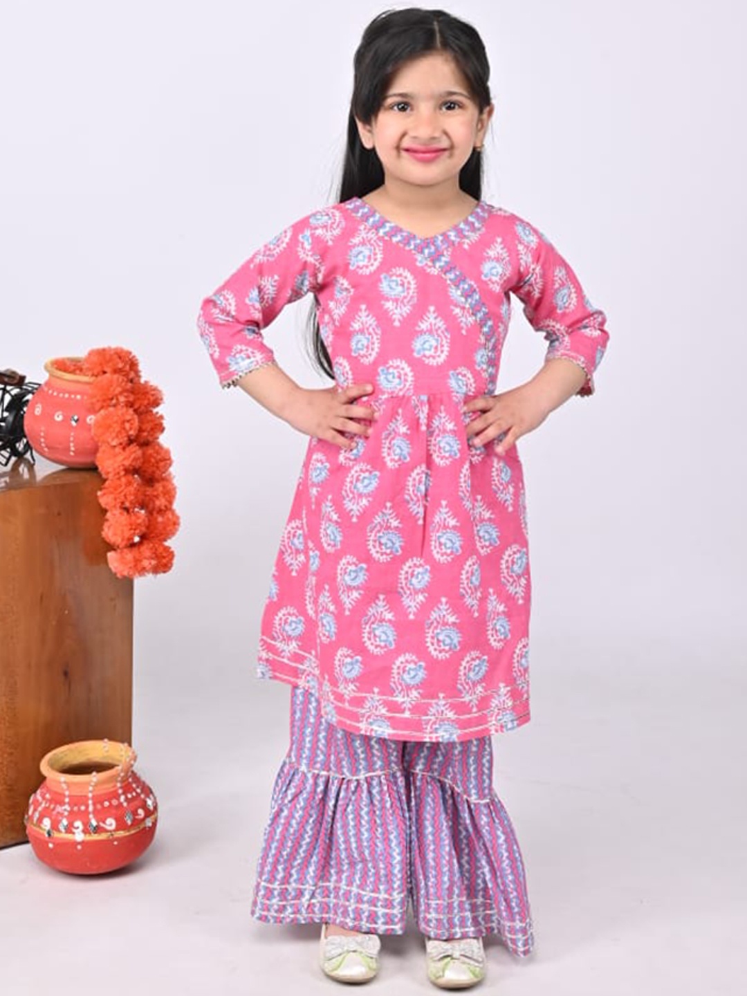 Maaikid Girls Floral Printed Angrakha Gotta Patti Pure Cotton Kurta With Sharara, Pink
Maaikid Girls Floral Printed Angrakha Gotta Patti Pure Cotton Kurta With Sharara, Pink