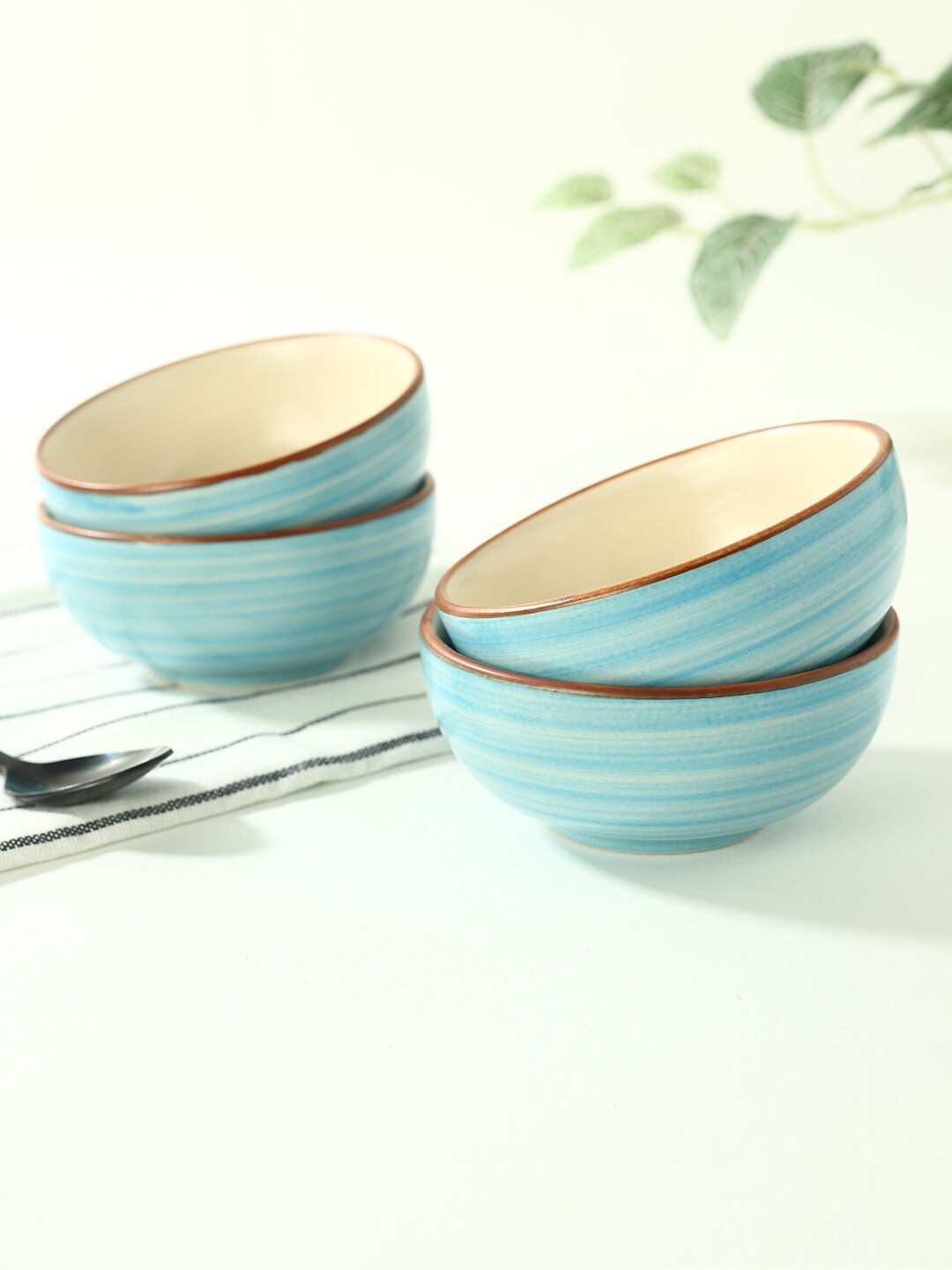 Wonderchef Teramo Blue & Cream-Coloured 4 Pieces Textured Stoneware Matte Bowls 200ml Each
Wonderchef Teramo Blue & Cream-Coloured 4 Pieces Textured Stoneware Matte Bowls 200ml Each