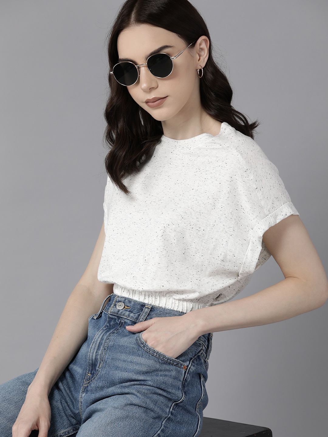 The Roadster Lifestyle Co. Grindle Effect Extended Sleeves Pure Cotton Boxy T-shirt, Off white
The Roadster Lifestyle Co. Grindle Effect Extended Sleeves Pure Cotton Boxy T-shirt, Off white