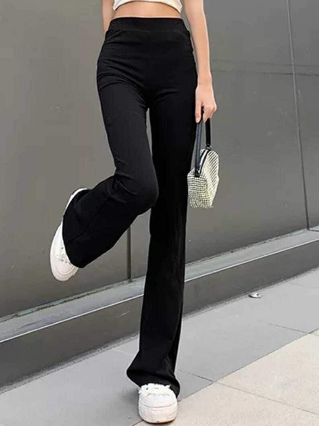 BROADSTAR Women Relaxed Straight Leg Flared High-Rise Easy Wash Regular Trousers, Black
BROADSTAR Women Relaxed Straight Leg Flared High-Rise Easy Wash Regular Trousers, Black