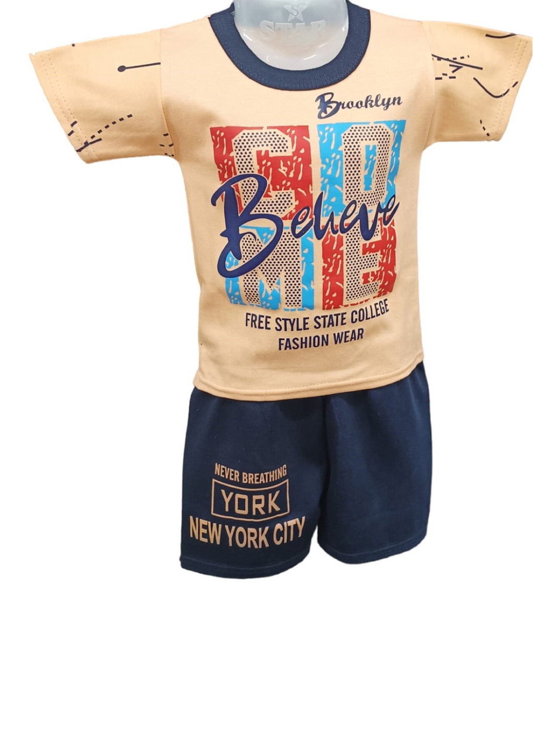 CELEBRITY CLUB Boys Peach-Coloured & Blue Printed T-shirt with Shorts
CELEBRITY CLUB Boys Peach-Coloured & Blue Printed T-shirt with Shorts