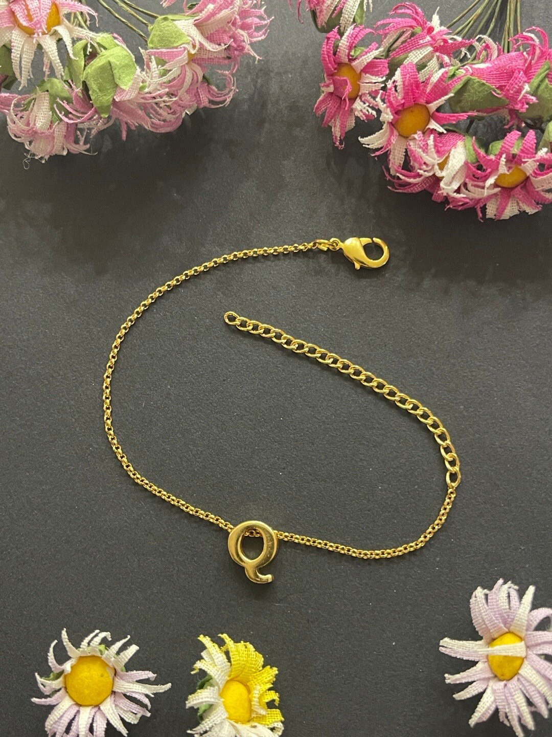 Digital Dress Room Letter Q Rakhi Bracelet, Gold
Digital Dress Room Letter Q Rakhi Bracelet, Gold