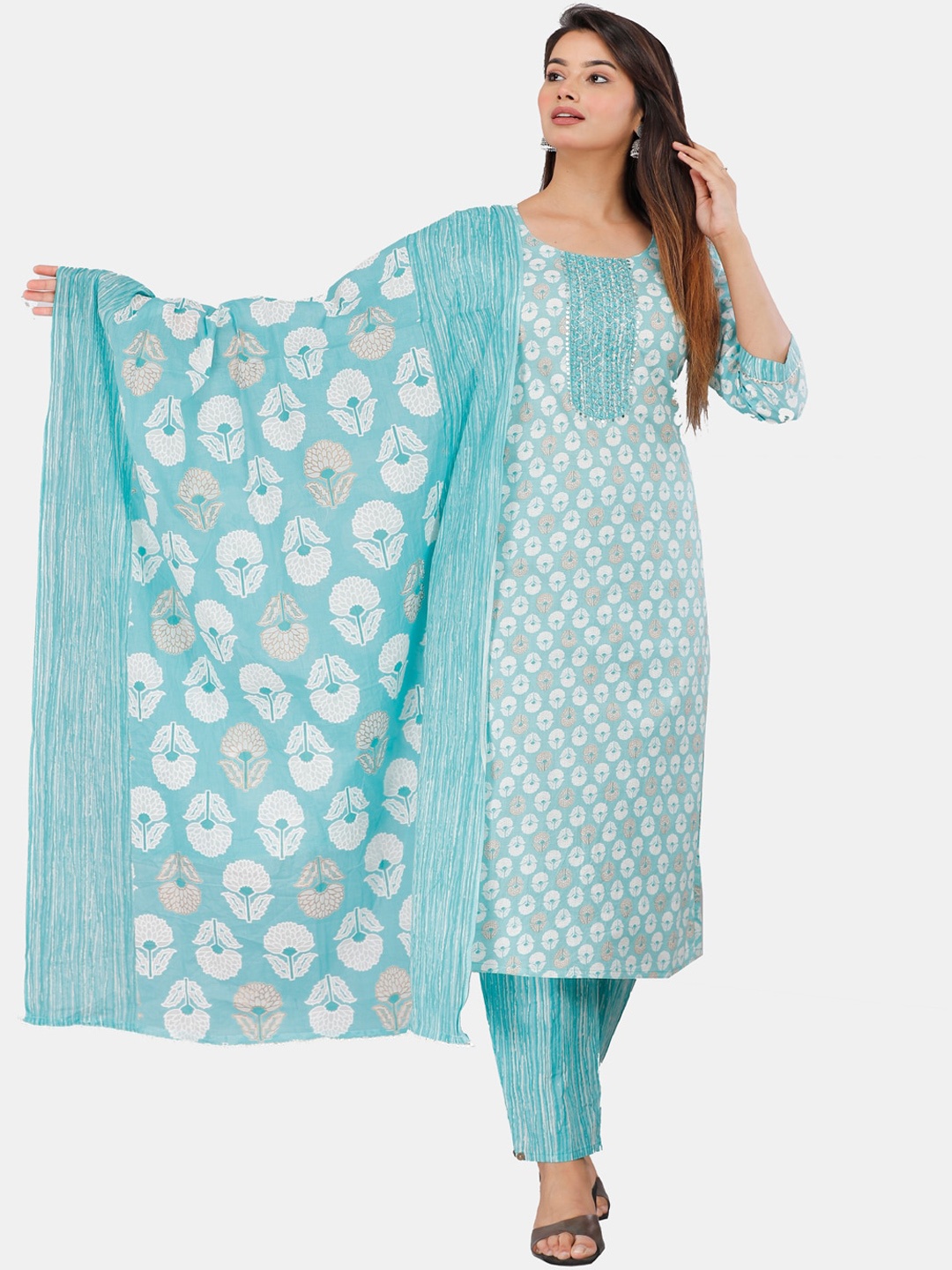 HIGHLIGHT FASHION EXPORT Floral Printed Pure Cotton Kurta With Trousers & Dupatta, Blue
HIGHLIGHT FASHION EXPORT Floral Printed Pure Cotton Kurta With Trousers & Dupatta, Blue