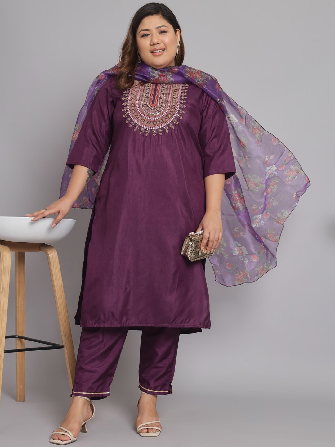 KALINI Plus Size Ethnic Motifs Embroidered Straight Kurta With Trousers & Dupatta, Purple
KALINI Plus Size Ethnic Motifs Embroidered Straight Kurta With Trousers & Dupatta, Purple