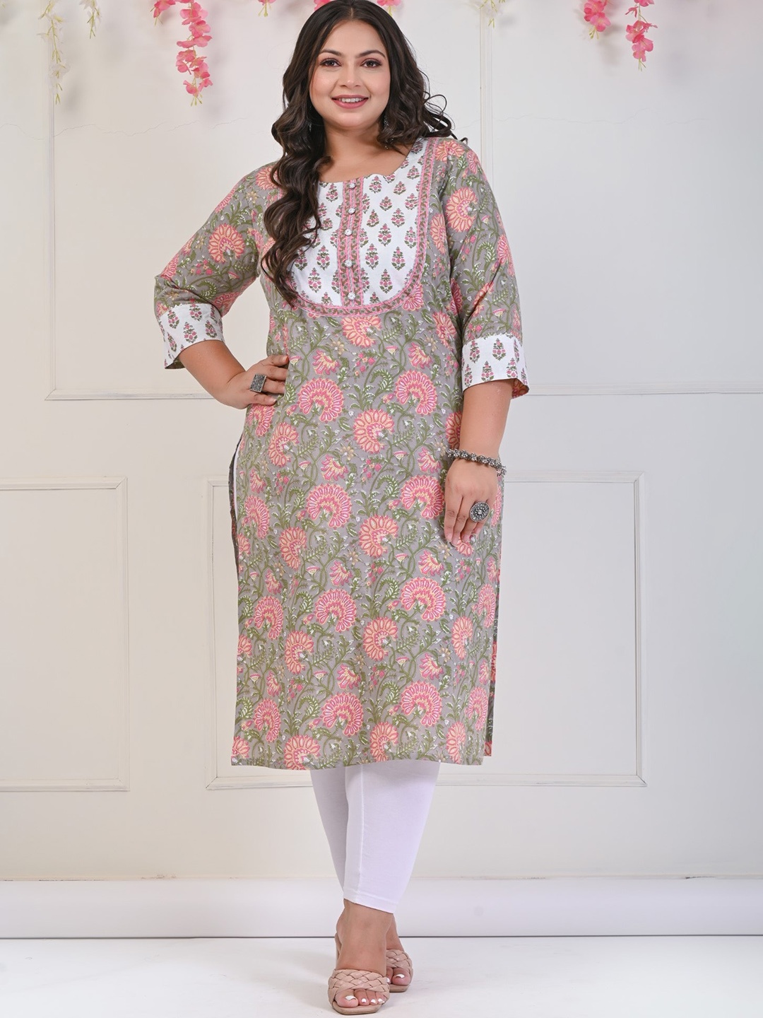 Swasti Plus Size Floral Printed Pure Cotton Straight Kurta, Grey