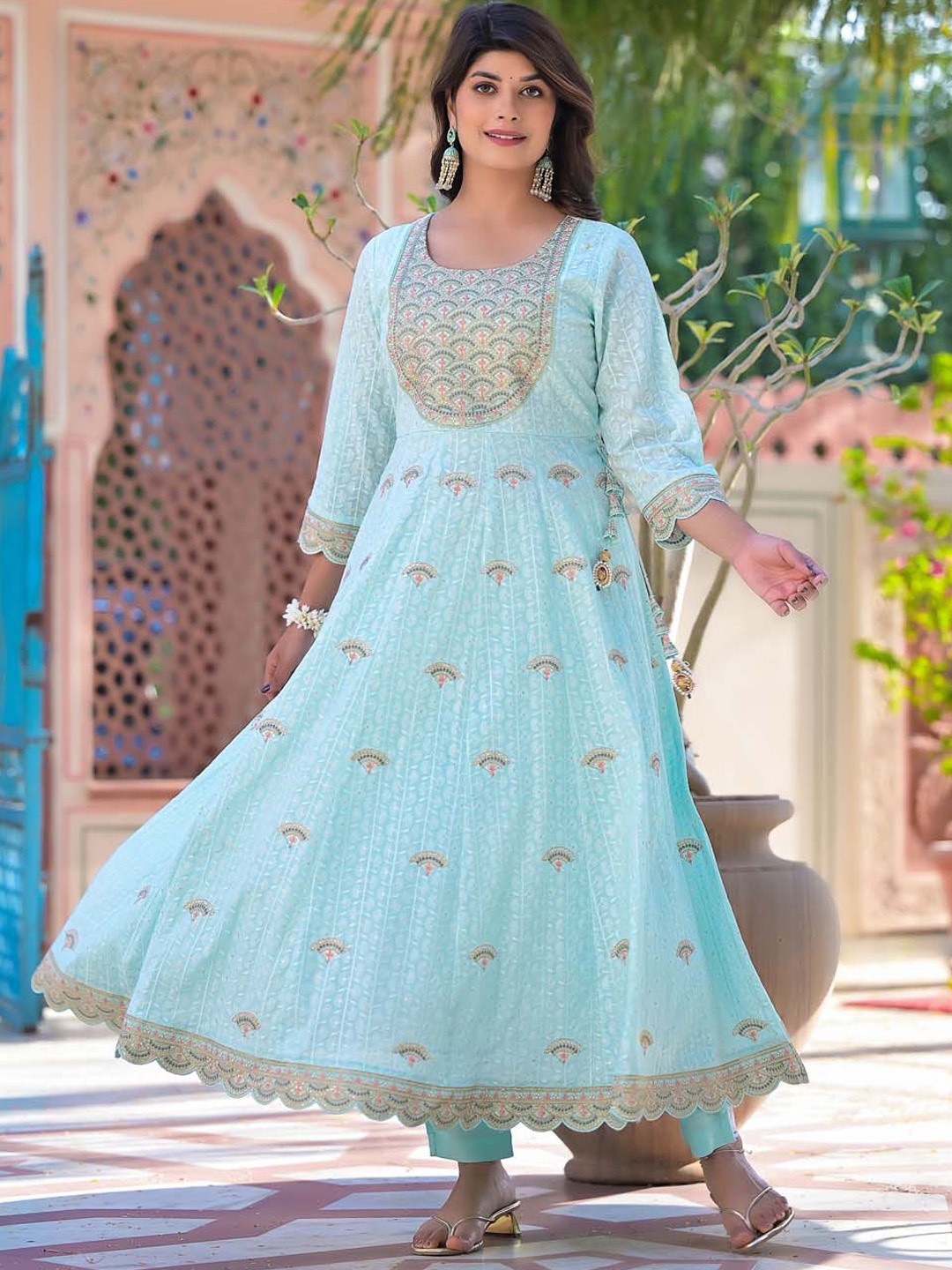 Meena Bazaar Ethnic Motifs Embroidered Empire Thread Work Kurta With Trousers & Dupatta, Blue
Meena Bazaar Ethnic Motifs Embroidered Empire Thread Work Kurta With Trousers & Dupatta, Blue