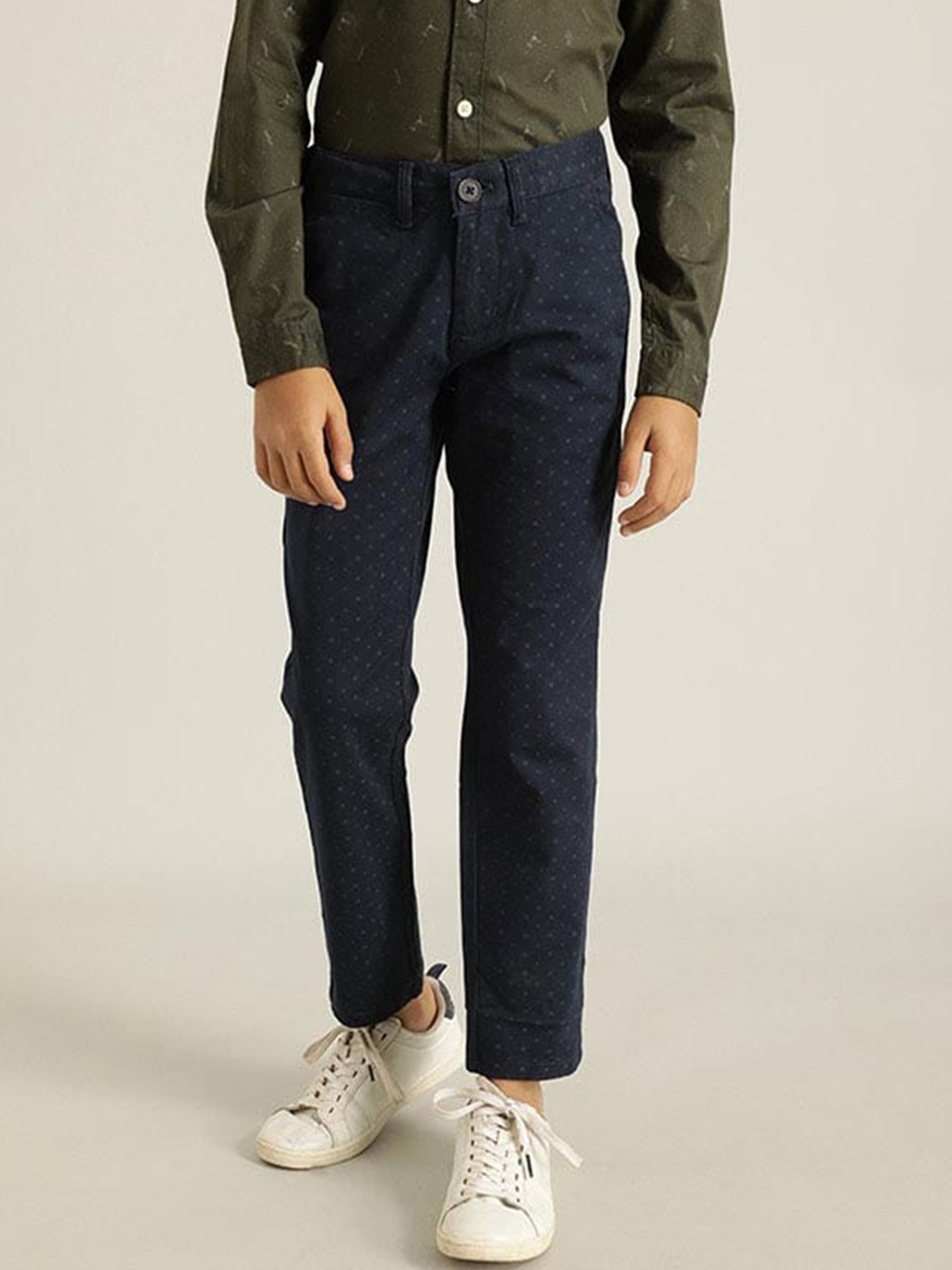 Indian Terrain Boys Smart Geometric Printed Mid-Rise Pure Cotton Chinos Trousers, Blue
Indian Terrain Boys Smart Geometric Printed Mid-Rise Pure Cotton Chinos Trousers, Blue