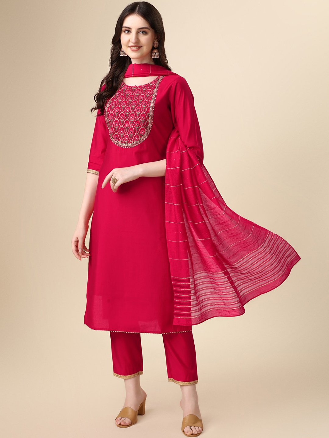 Berrylicious Floral Embroidered Regular Chanderi Cotton Kurta With Trousers & Dupatta, Fuchsia
Berrylicious Floral Embroidered Regular Chanderi Cotton Kurta With Trousers & Dupatta, Fuchsia