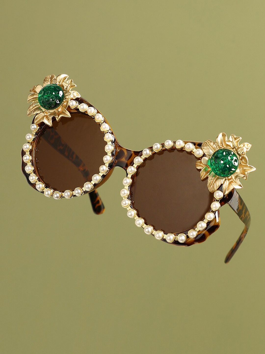 HAUTE SAUCE by Campus Sutra Women Embellished Round Sunglasses AW23_SOHISG9085, Brown
HAUTE SAUCE by Campus Sutra Women Embellished Round Sunglasses AW23_SOHISG9085, Brown