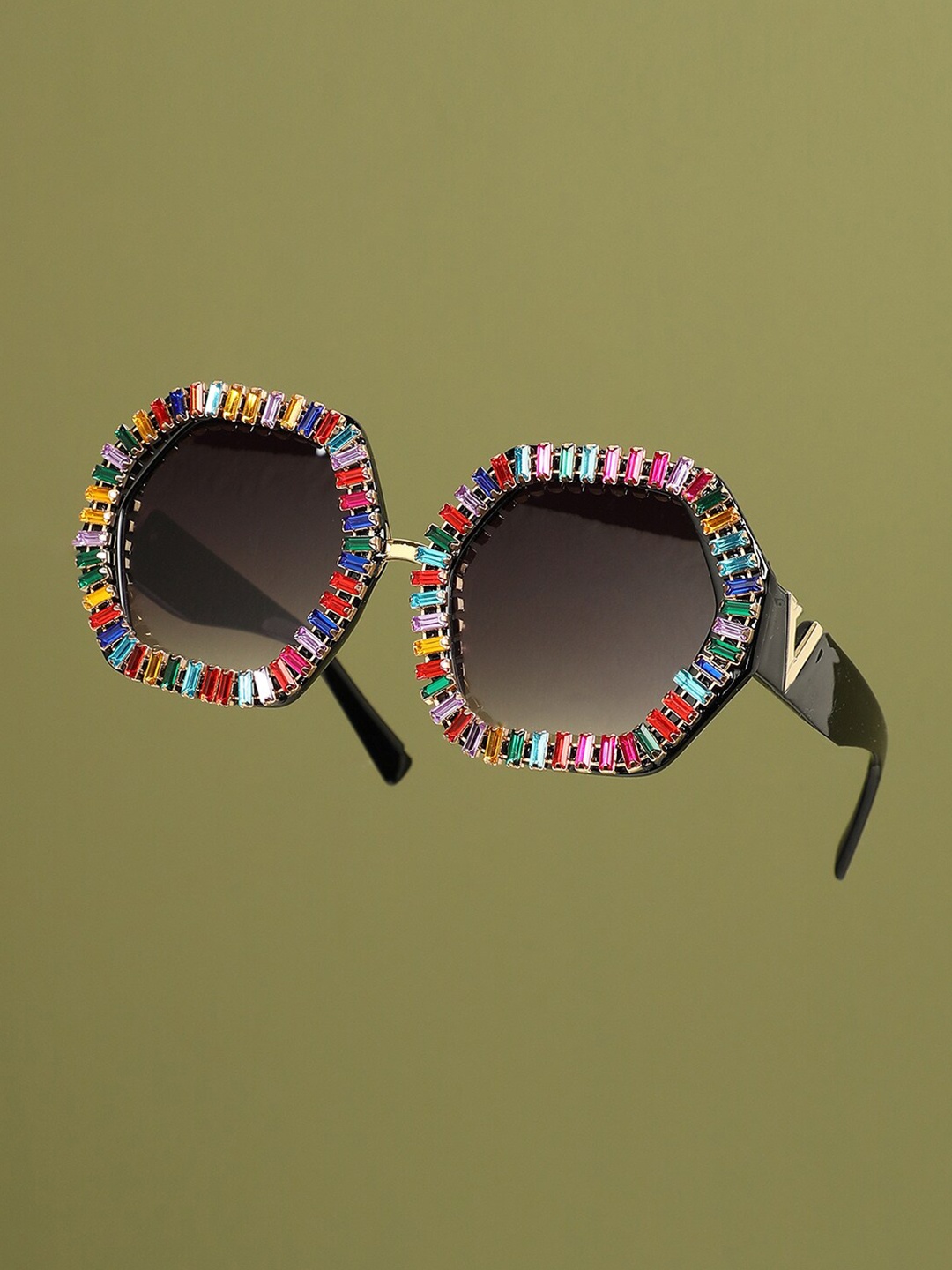 HAUTE SAUCE by Campus Sutra Women Embellished Round Sunglasses AW23_SOHISG9107, Purple
HAUTE SAUCE by Campus Sutra Women Embellished Round Sunglasses AW23_SOHISG9107, Purple