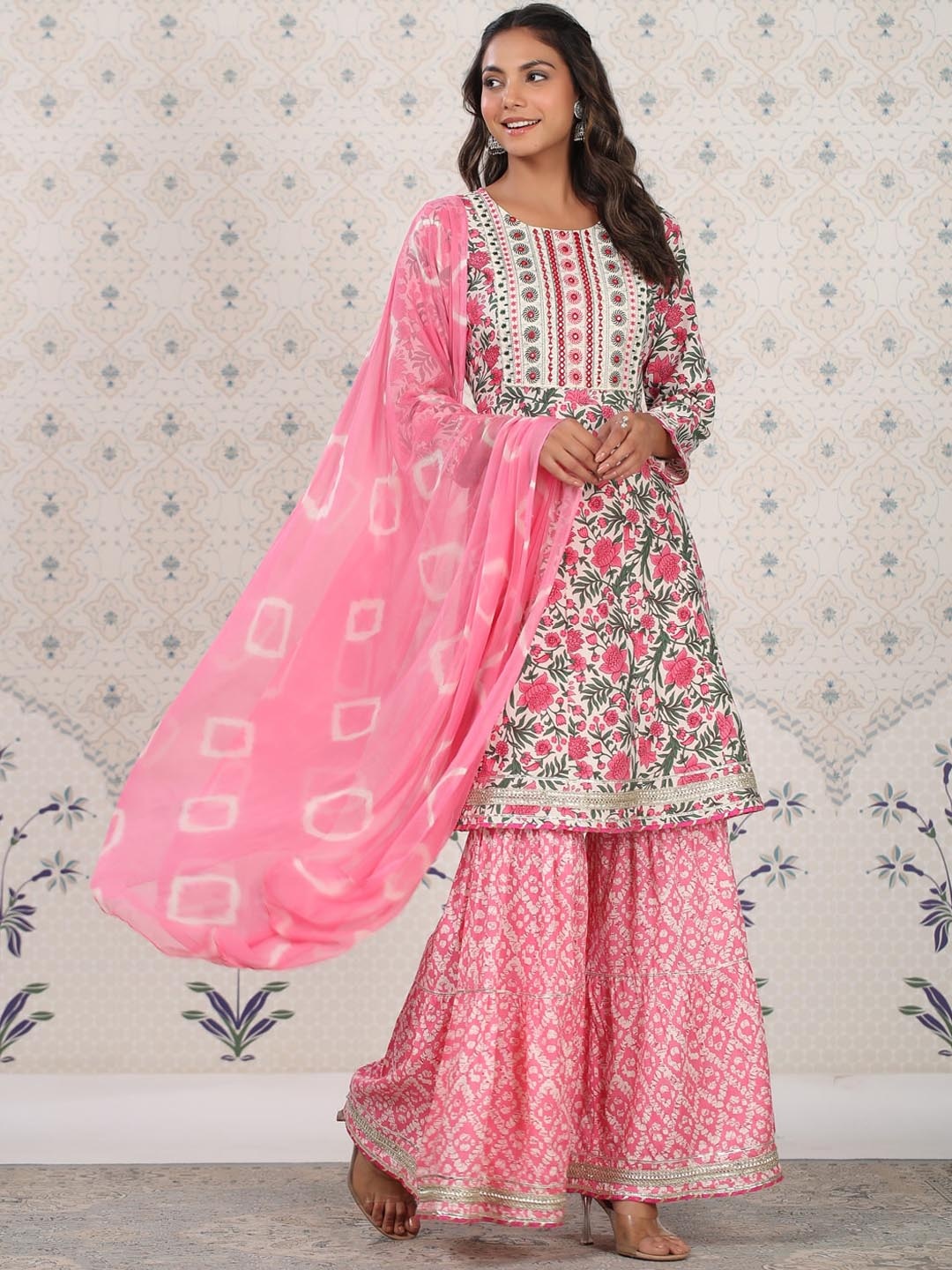 Ode by House of Pataudi White Floral Printed Empire Kurta with Sharara & With Dupatta, Off white
Ode by House of Pataudi White Floral Printed Empire Kurta with Sharara & With Dupatta, Off white