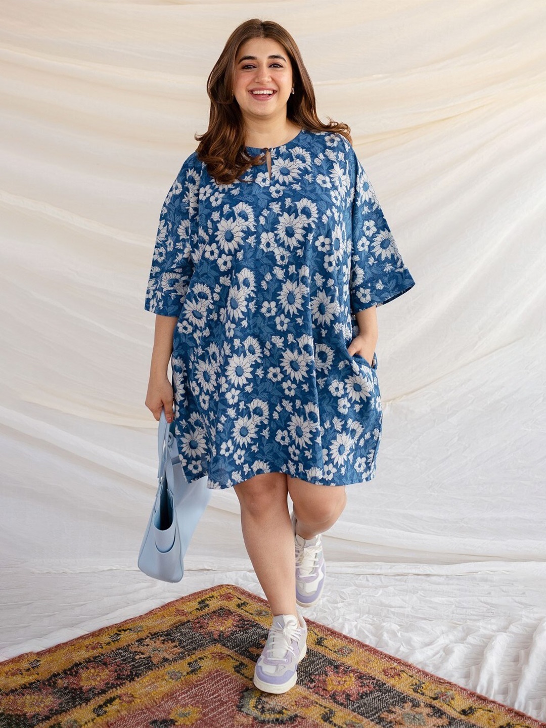 THE INDIAN ETHNIC CO Floral Printed Keyhole Neck Flared Sleeves Cotton A-Line Dress, Blue
THE INDIAN ETHNIC CO Floral Printed Keyhole Neck Flared Sleeves Cotton A-Line Dress, Blue