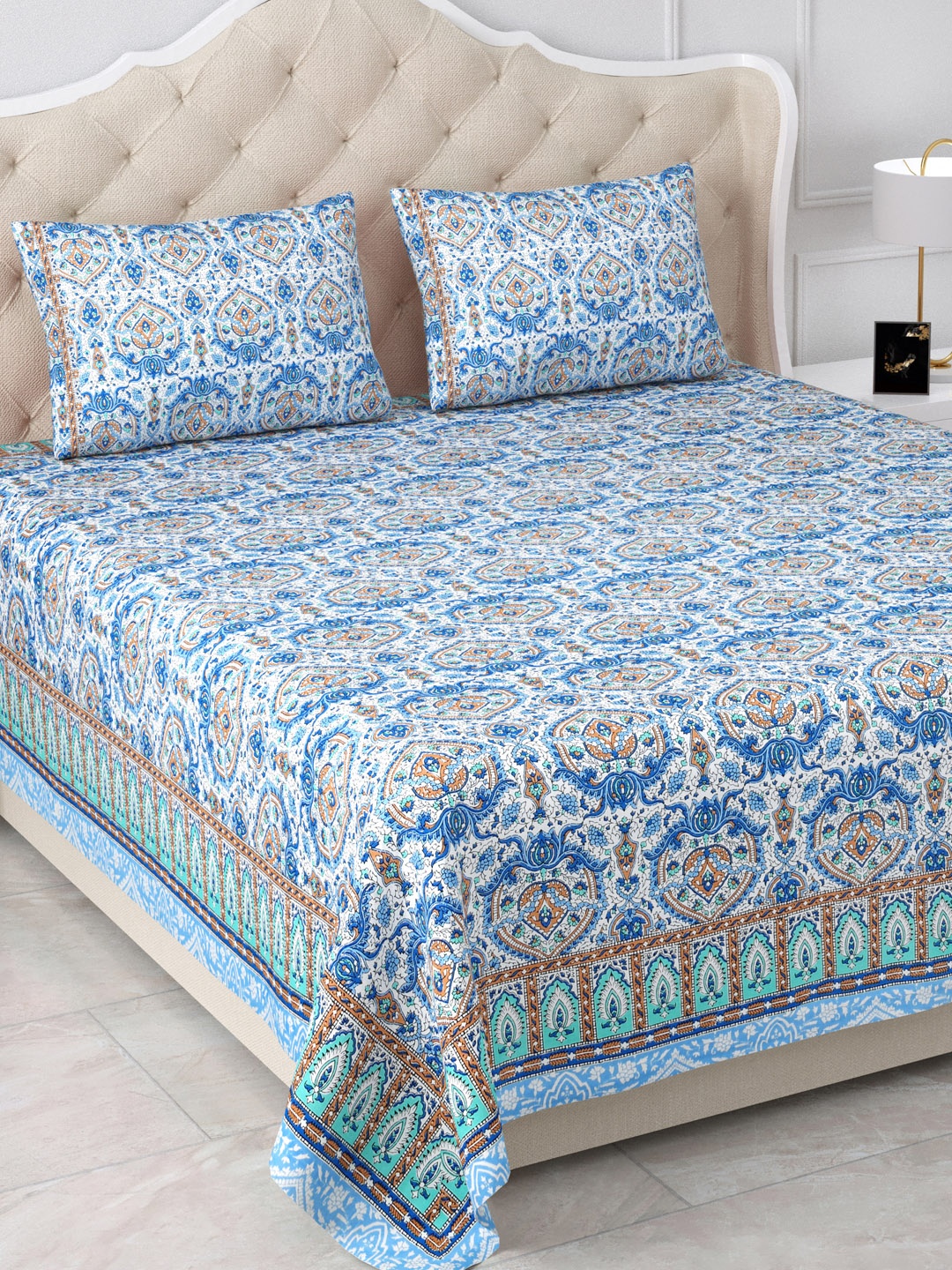 Aapno Rajasthan Jaipuri Blue Ethnic Motifs 120 TC Cotton King Bedsheet & 2 Pillow Covers
Aapno Rajasthan Jaipuri Blue Ethnic Motifs 120 TC Cotton King Bedsheet & 2 Pillow Covers