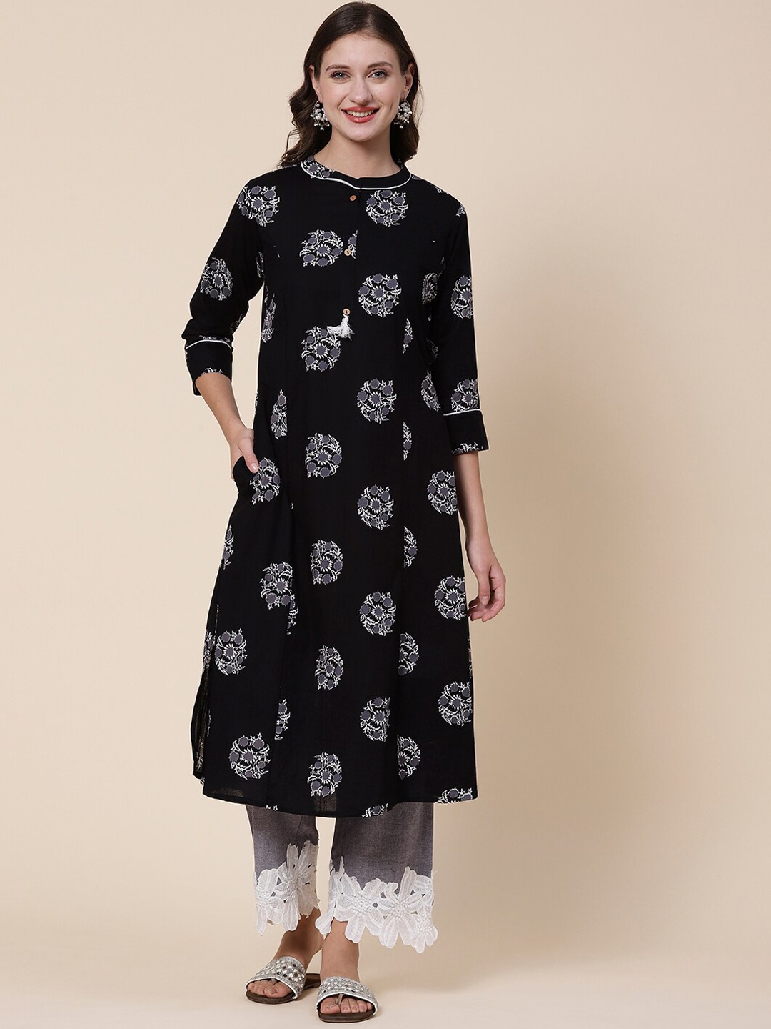 FASHOR Women Floral Printed Cotton Mandarin Collar Kurta, Black