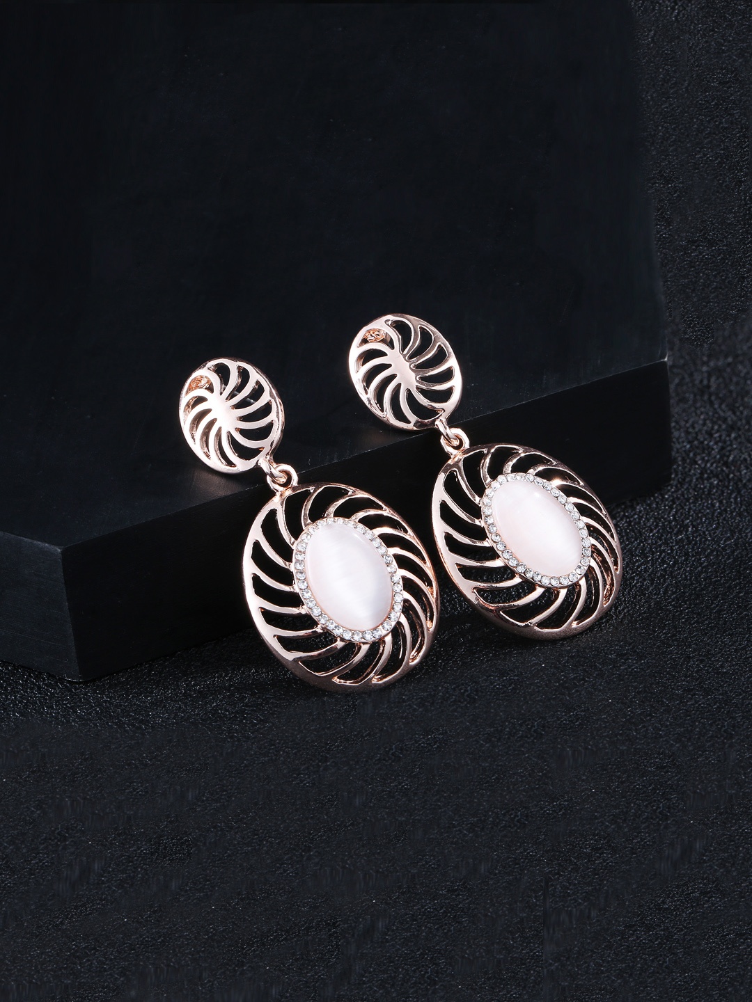 Jewels Galaxy Peach-Coloured Rose Gold-Plated Handcrafted Stone-Studded Drop Earrings
Jewels Galaxy Peach-Coloured Rose Gold-Plated Handcrafted Stone-Studded Drop Earrings