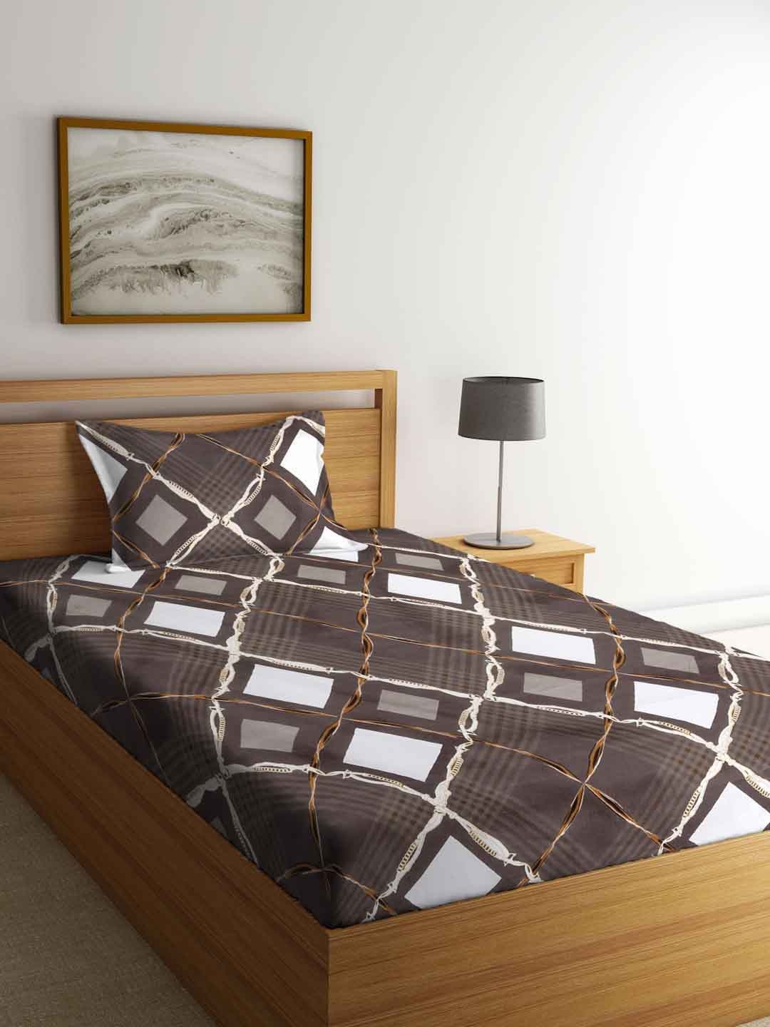 FABINALIV Brown & White Geometric Fitted 300 TC Single Bedsheet With 1 Pillow Cover
FABINALIV Brown & White Geometric Fitted 300 TC Single Bedsheet With 1 Pillow Cover