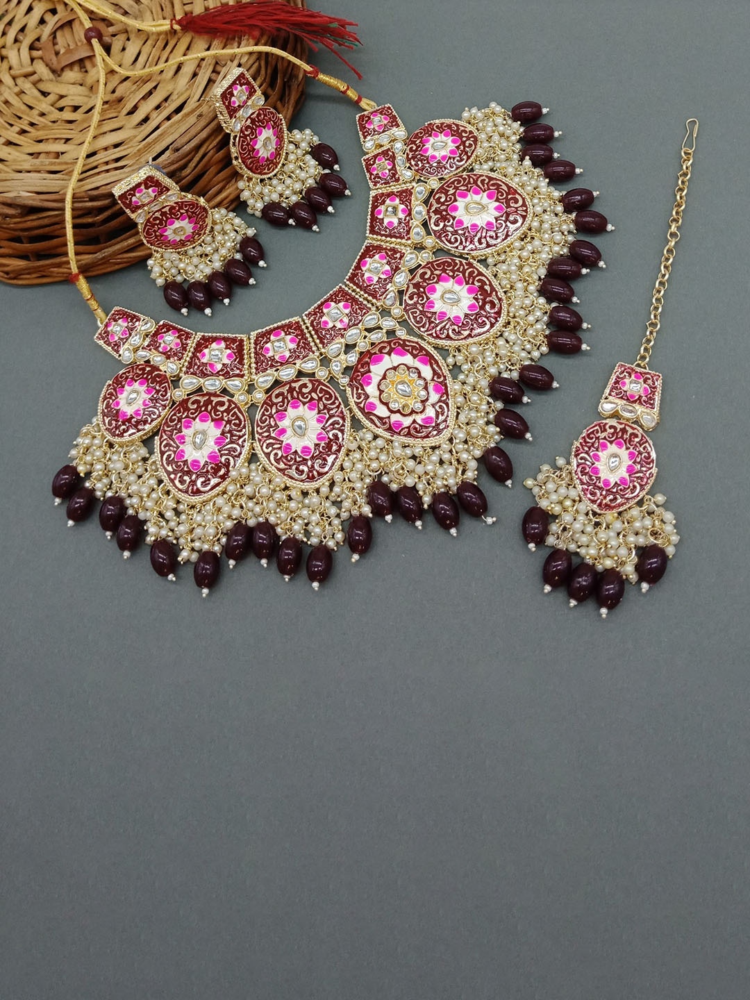 AASHISH IMITATION Gold-Plated Kundan-Studded & Beaded Necklace & Earrings With Maang Tika
AASHISH IMITATION Gold-Plated Kundan-Studded & Beaded Necklace & Earrings With Maang Tika
