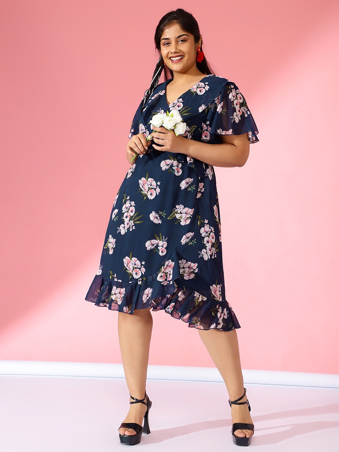 CURVE BY KASSUALLY Navy Blue Colour Floral Printed Ruffled Georgette Fit & Flare Dress
CURVE BY KASSUALLY Navy Blue Colour Floral Printed Ruffled Georgette Fit & Flare Dress