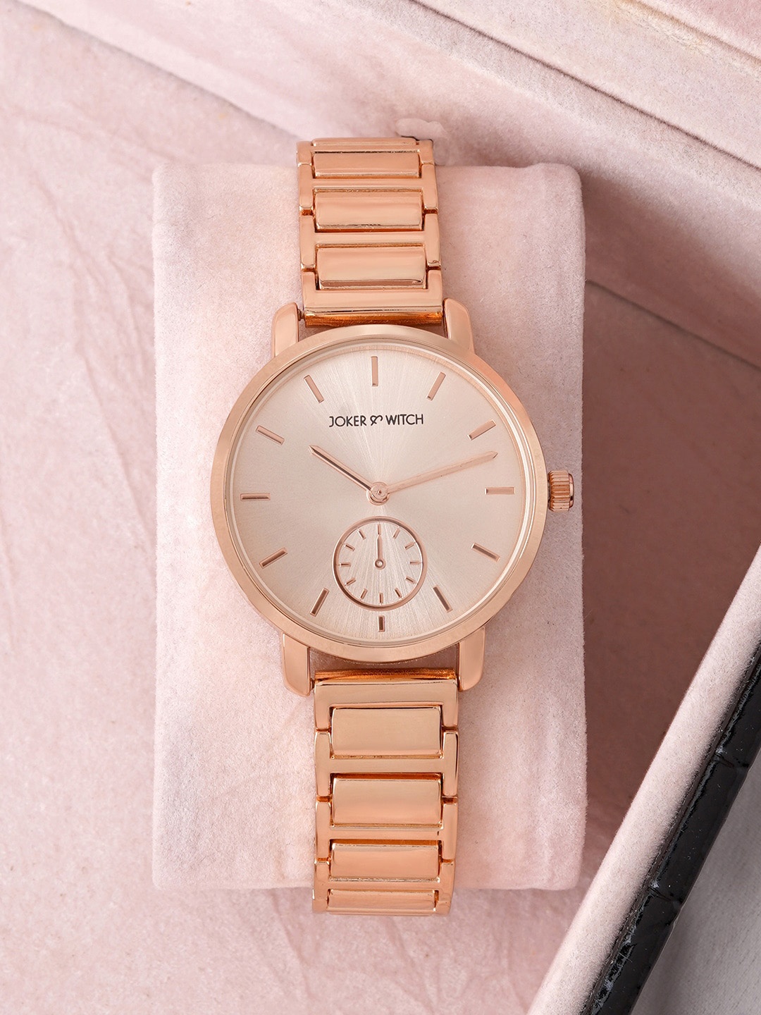 JOKER & WITCH Women Embellished Dial & Bracelet Style Straps Analogue Watch AMWW696, Rose gold
JOKER & WITCH Women Embellished Dial & Bracelet Style Straps Analogue Watch AMWW696, Rose gold