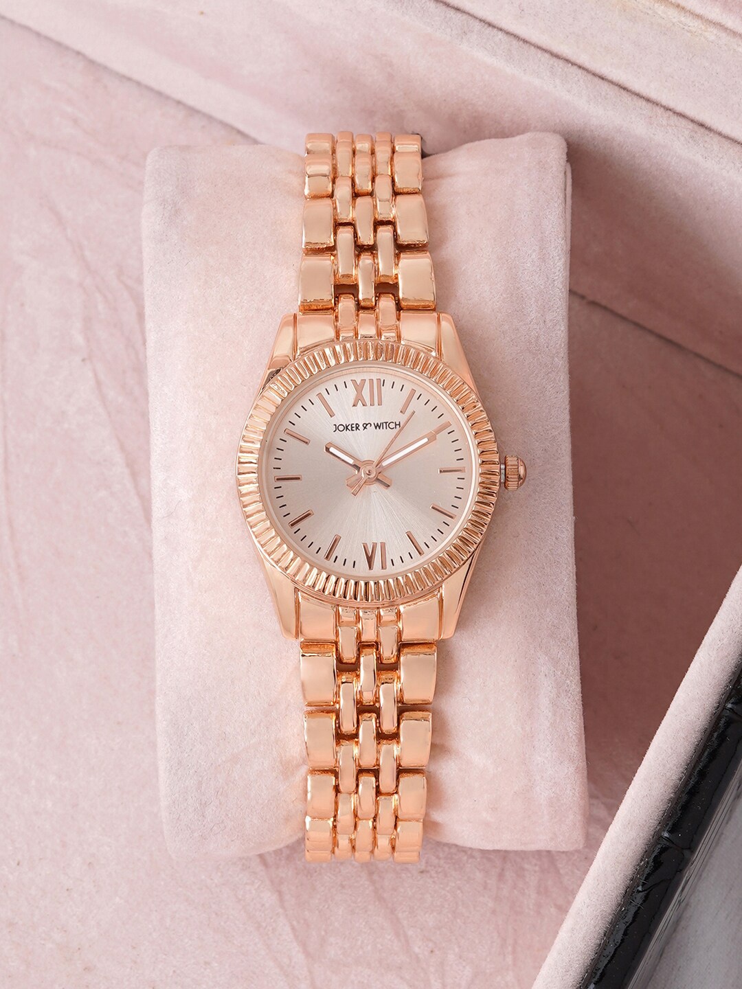 JOKER & WITCH Women Round Dial & Bracelet Style Straps Analogue Watch AMWW687, Rose gold
JOKER & WITCH Women Round Dial & Bracelet Style Straps Analogue Watch AMWW687, Rose gold