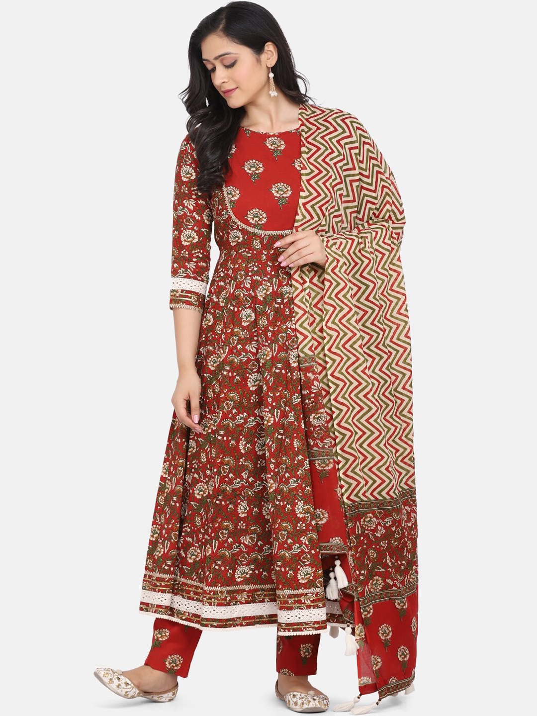 KALINI Ethnic Motifs Printed Regular Gotta Patti Pure Cotton Kurta With Trousers & Dupatta, Maroon
KALINI Ethnic Motifs Printed Regular Gotta Patti Pure Cotton Kurta With Trousers & Dupatta, Maroon