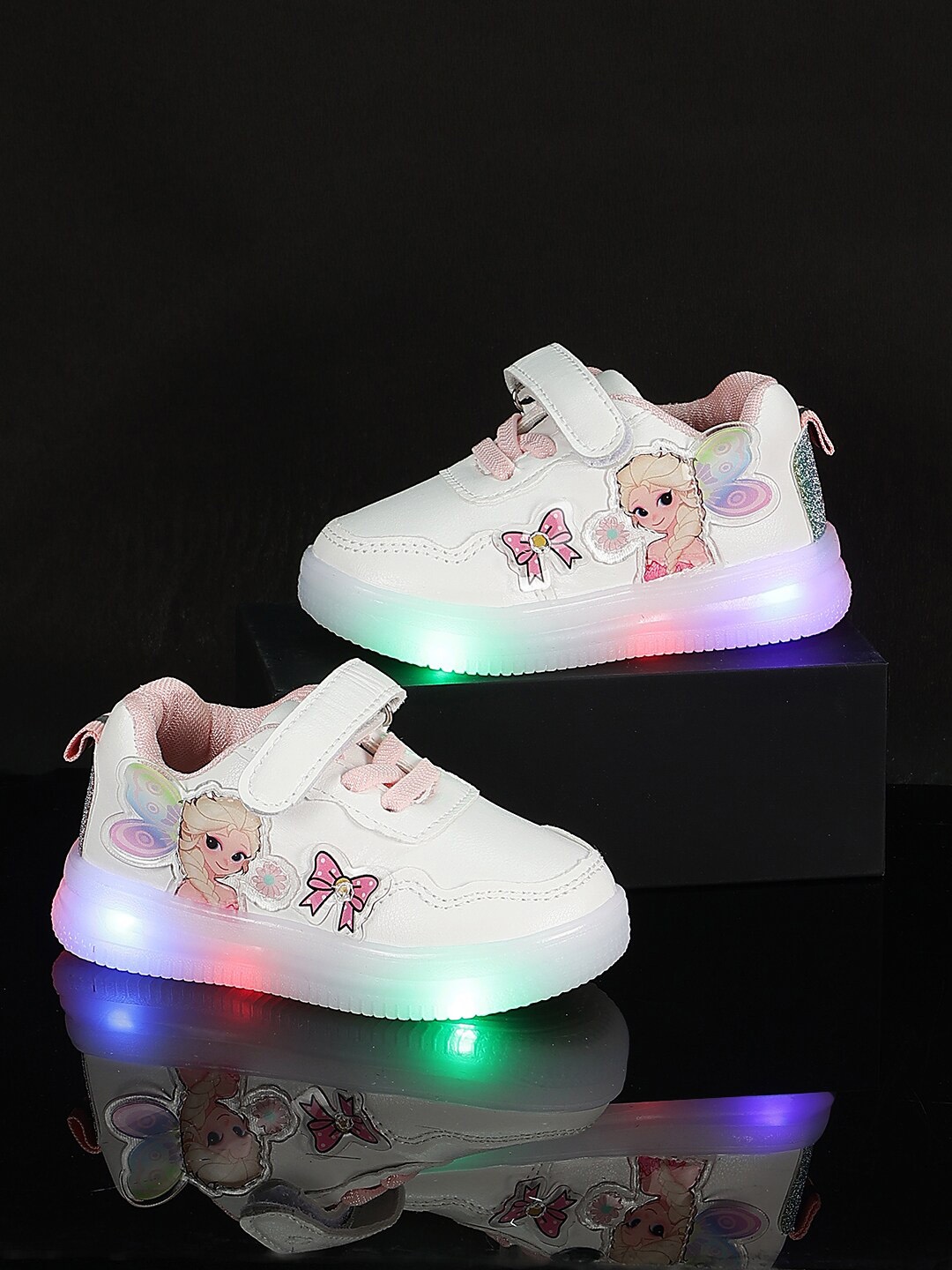 PASSION PETALS Kids Printed Lightweight Basics Slip-On Sneakers With LED Lights, White
PASSION PETALS Kids Printed Lightweight Basics Slip-On Sneakers With LED Lights, White