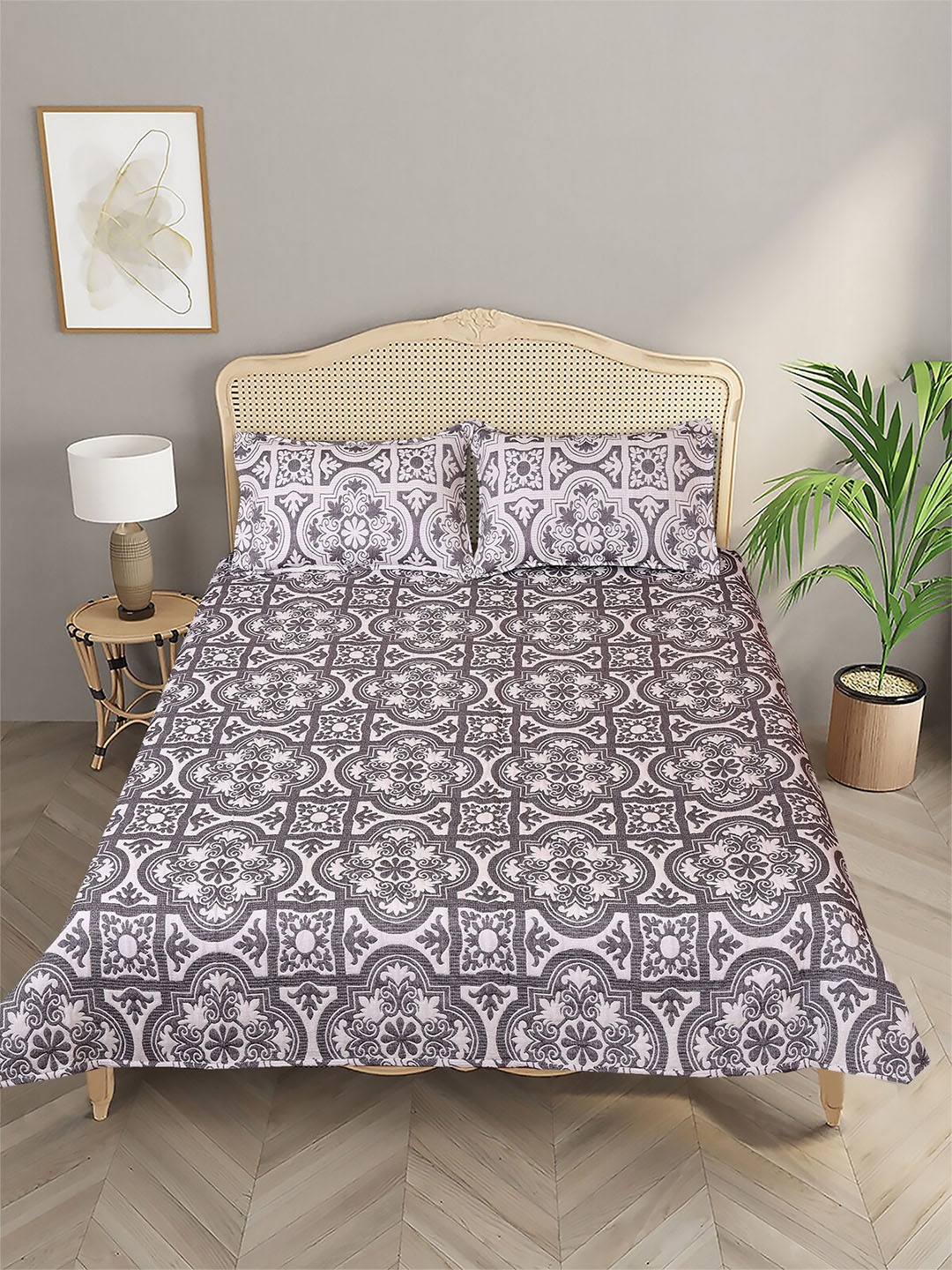 ROMEE Grey Ethnic Motifs Woven Reversible Double Quilted Bed Cover With 2 Pillow Covers, Off white
ROMEE Grey Ethnic Motifs Woven Reversible Double Quilted Bed Cover With 2 Pillow Covers, Off white