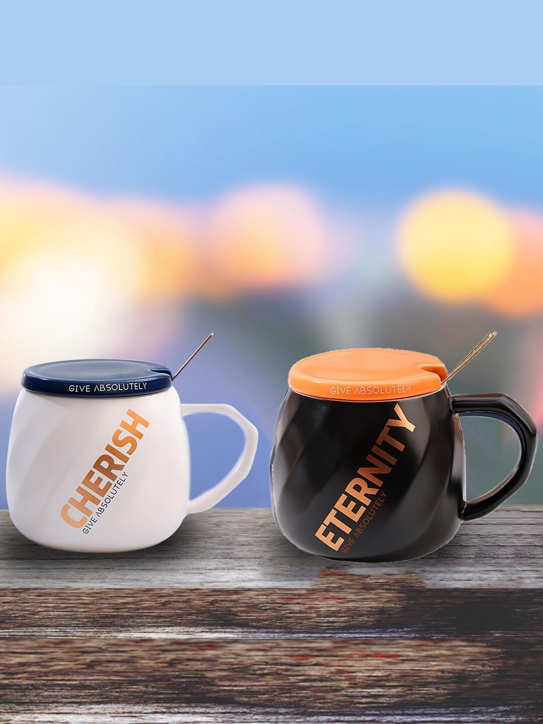 BonZeaL White & Black 2 Pieces Printed Ceramic Glossy Coffee Mugs With Lids Spoons 430 ml
BonZeaL White & Black 2 Pieces Printed Ceramic Glossy Coffee Mugs With Lids Spoons 430 ml