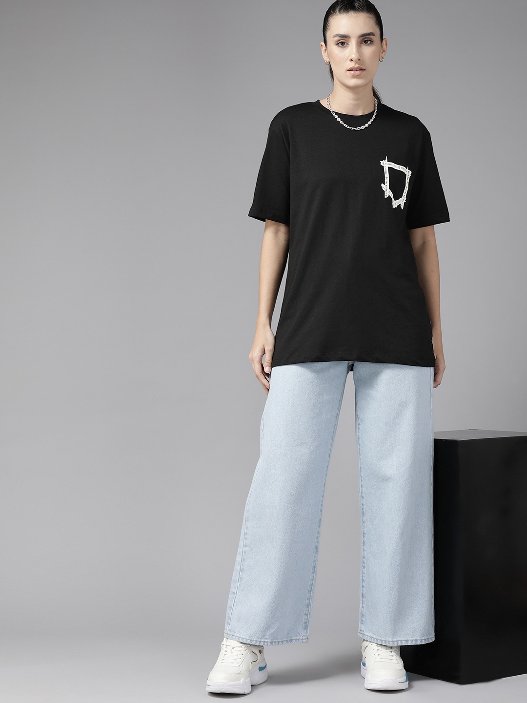 The Roadster Lifestyle Co. Oversized Drop-Shoulder Sleeves Pure Cotton T-shirt, Black
The Roadster Lifestyle Co. Oversized Drop-Shoulder Sleeves Pure Cotton T-shirt, Black