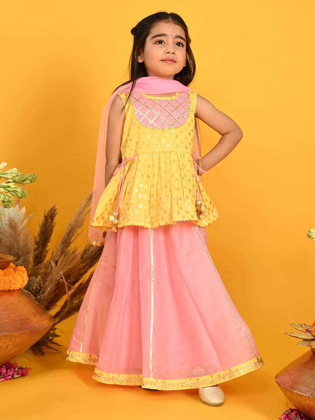 SAKA DESIGNS Girls Pink & Yellow Printed Ready to Wear Lehenga & Blouse With Dupatta
SAKA DESIGNS Girls Pink & Yellow Printed Ready to Wear Lehenga & Blouse With Dupatta