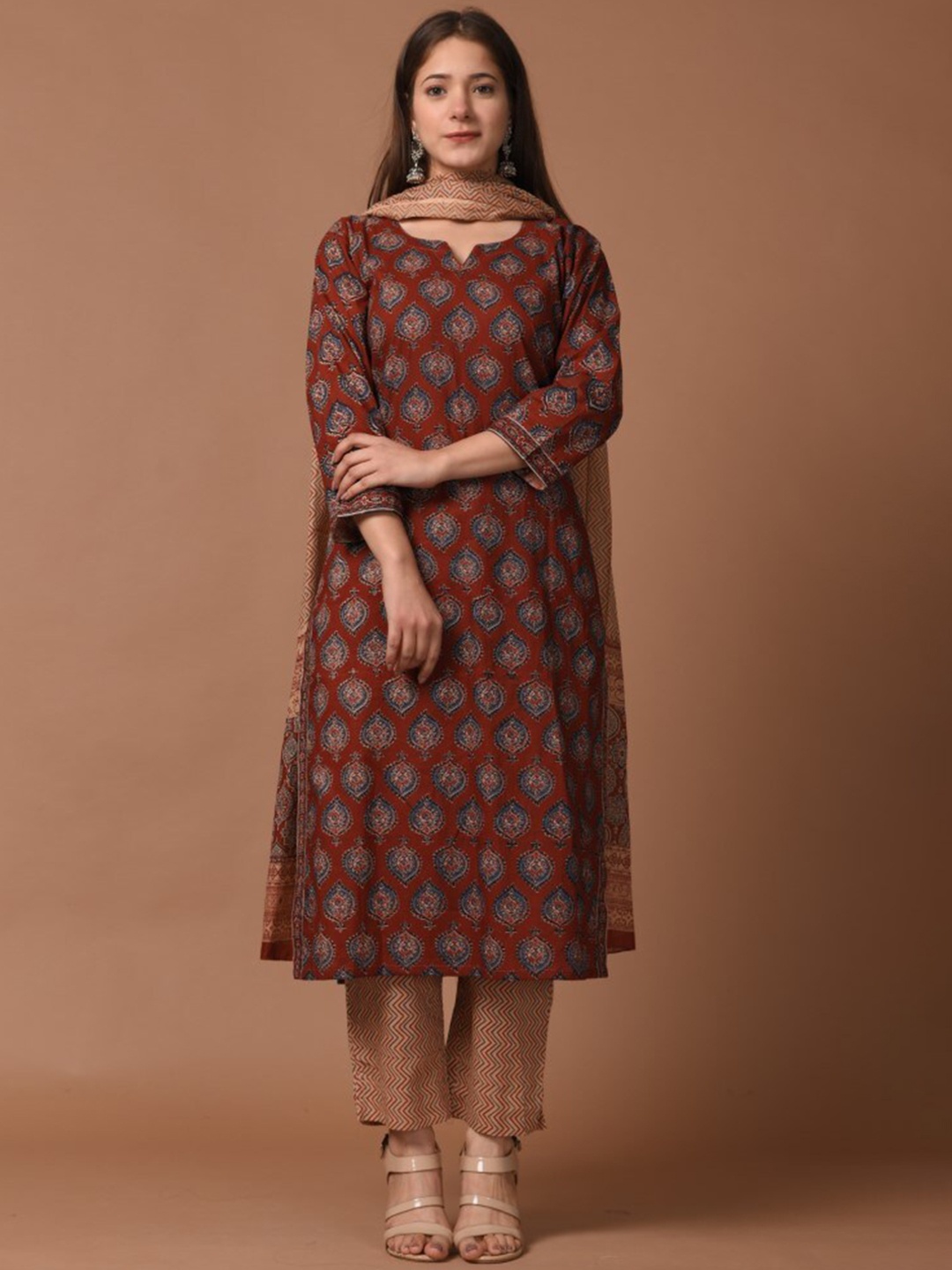 DIMPLE DESIGN STUDIO Ethnic Printed Straight Pure Cotton Kurta & Trousers With Dupatta, Maroon
DIMPLE DESIGN STUDIO Ethnic Printed Straight Pure Cotton Kurta & Trousers With Dupatta, Maroon