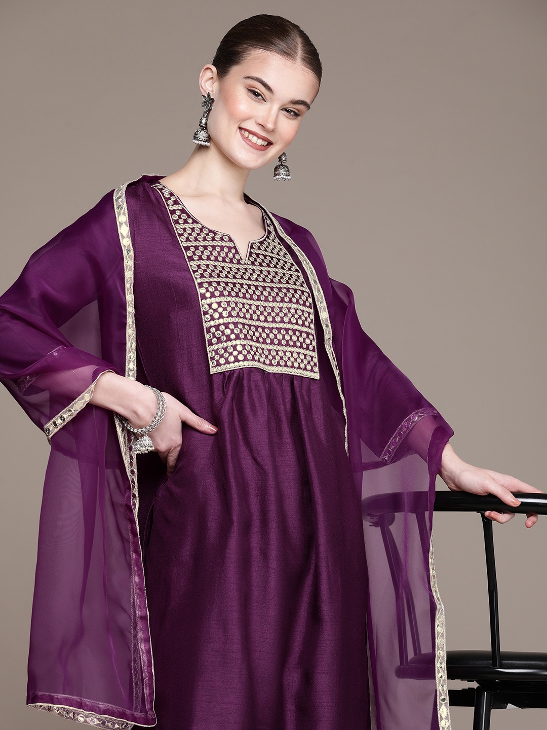 Anouk Ethnic Motifs Yoke Design Regular Mirror Work Kurta with Trousers & Dupatta, Purple
Anouk Ethnic Motifs Yoke Design Regular Mirror Work Kurta with Trousers & Dupatta, Purple