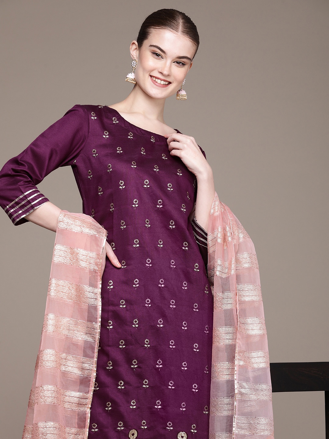 Anouk Floral Foil Printed Regular Sequinned Pure Cotton Kurta with Trousers & Dupatta, Purple
Anouk Floral Foil Printed Regular Sequinned Pure Cotton Kurta with Trousers & Dupatta, Purple