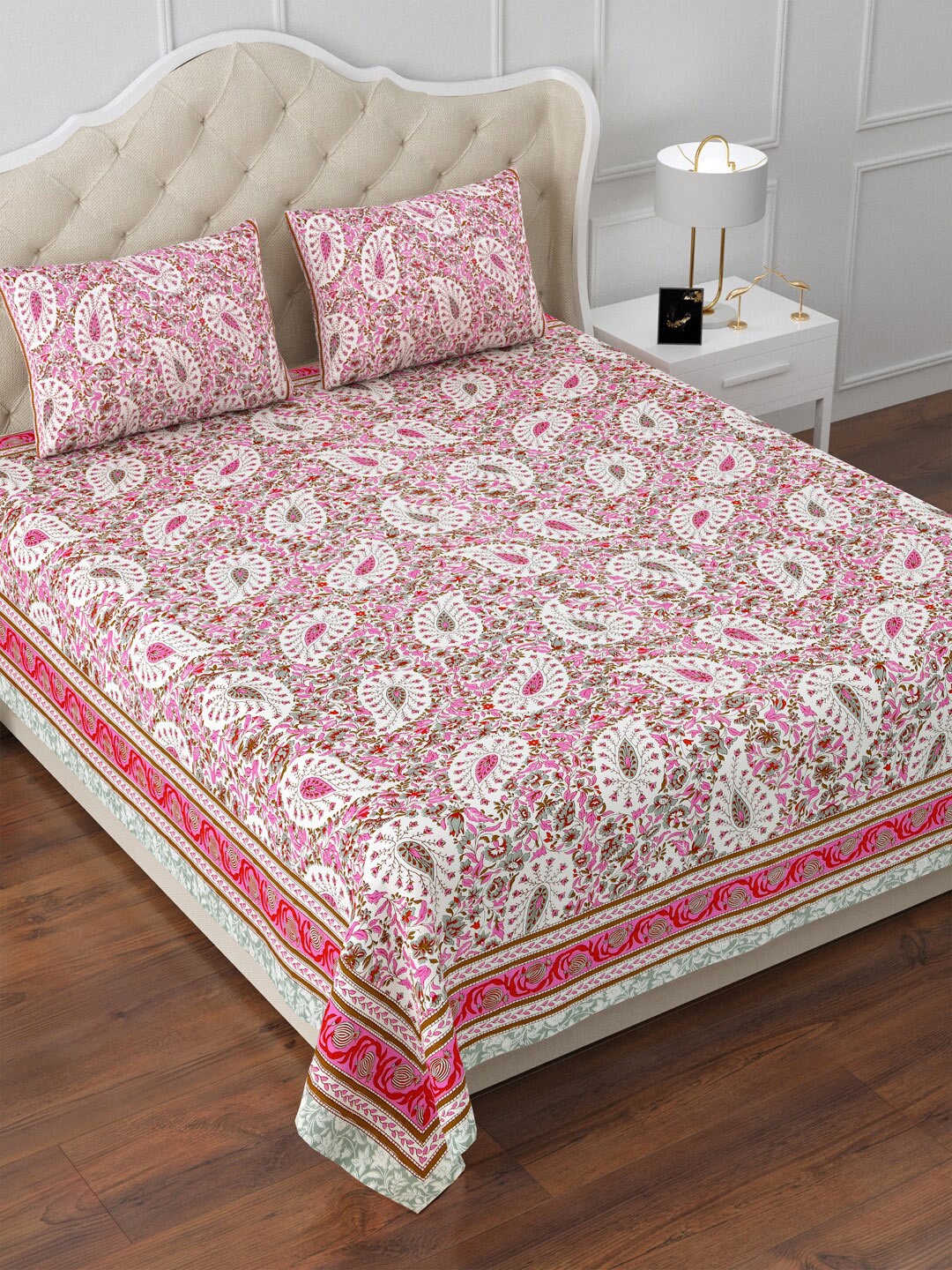 Aapno Rajasthan Purple & White Printed Cotton 120TC King Bedsheet With 2 Pillow Covers
Aapno Rajasthan Purple & White Printed Cotton 120TC King Bedsheet With 2 Pillow Covers