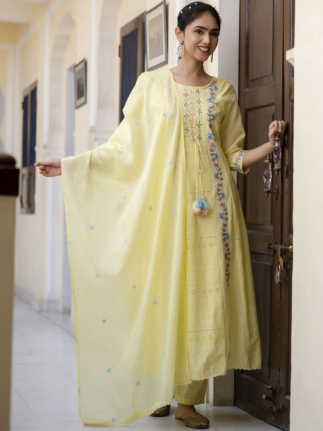 PREKSHA Ethnic Motifs Embroidered & Mirror Work Pure Cotton Kurta With Trousers & Dupatta, Yellow
PREKSHA Ethnic Motifs Embroidered & Mirror Work Pure Cotton Kurta With Trousers & Dupatta, Yellow