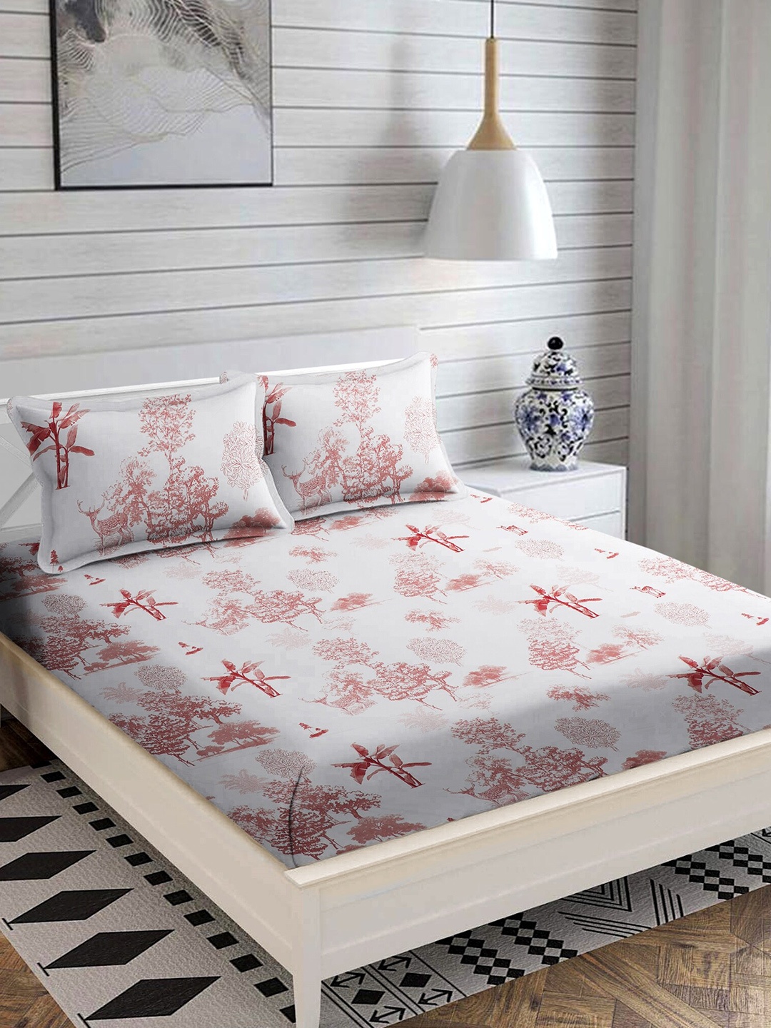 MODEFE Off White & Brown Floral Microfiber 180 TC Queen Bedsheet With 2 Pillow Covers
MODEFE Off White & Brown Floral Microfiber 180 TC Queen Bedsheet With 2 Pillow Covers