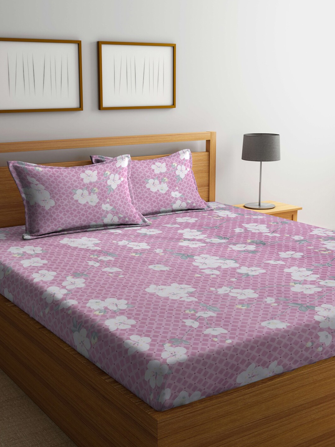 KLOTTHE Purple & White Floral Printed 300 TC Double King Bedsheet With 2 Pillow Covers
KLOTTHE Purple & White Floral Printed 300 TC Double King Bedsheet With 2 Pillow Covers
