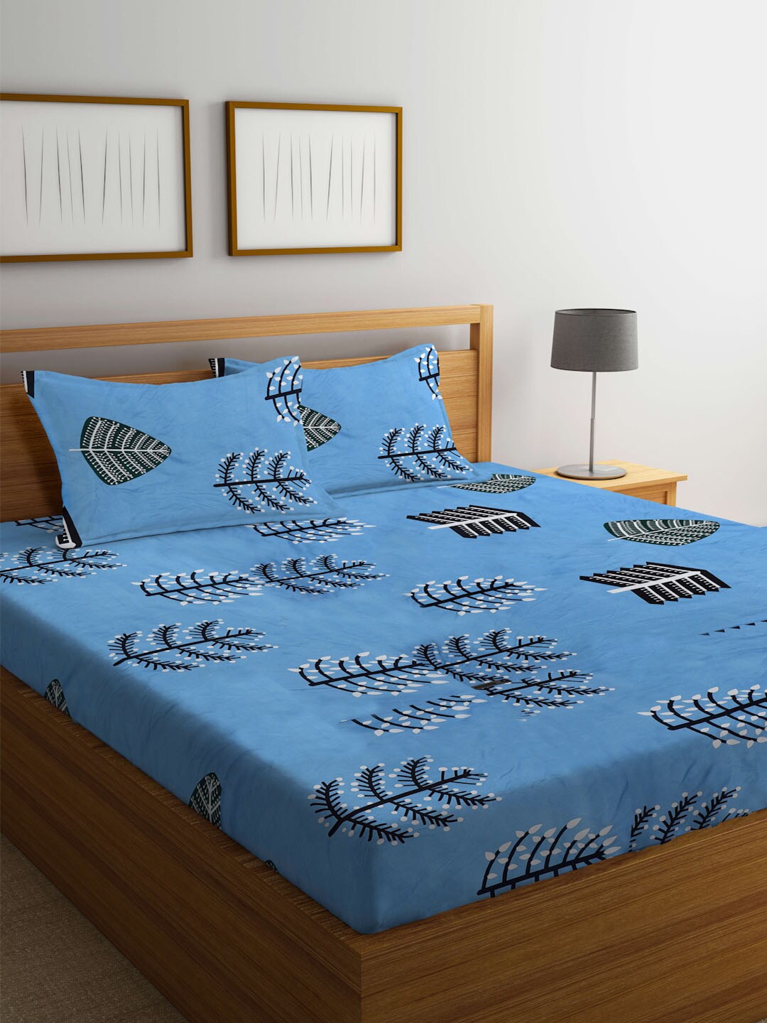 KLOTTHE Abstract Printed 300TC Fitted Super King Double Bedsheet & 2 Pillow Covers, Blue
KLOTTHE Abstract Printed 300TC Fitted Super King Double Bedsheet & 2 Pillow Covers, Blue