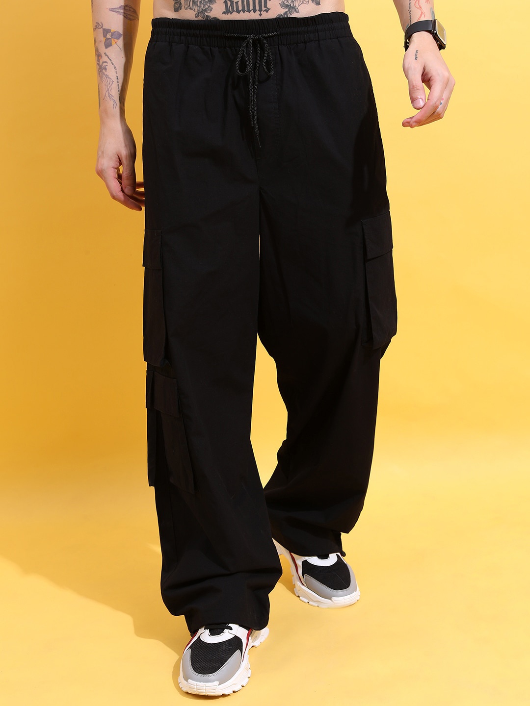HIGHLANDER Men Cotton Parachute Drop Crotch Relax Baggy Fit Cargo Jogger Trousers, Black
HIGHLANDER Men Cotton Parachute Drop Crotch Relax Baggy Fit Cargo Jogger Trousers, Black