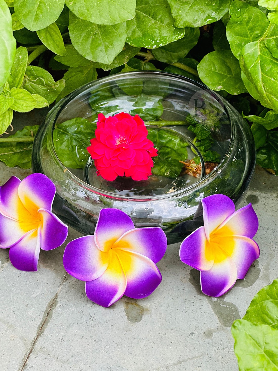 BS AMOR Violet Glass Flower Vase With 3 Pieces Flowers