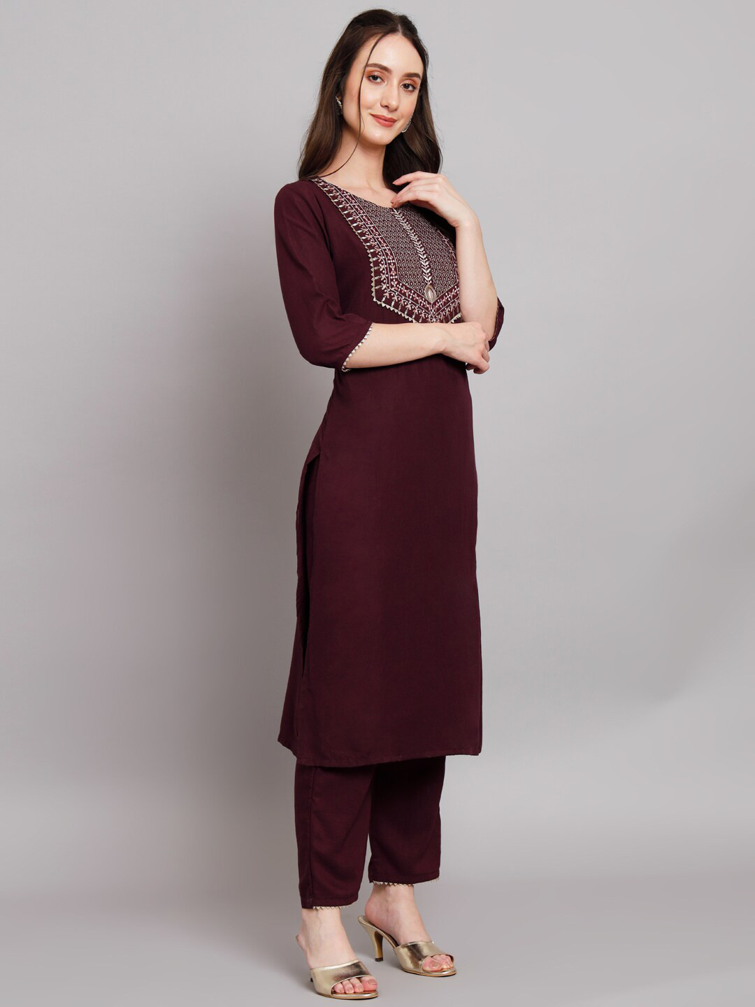KALINI Ethnic Motifs Yoke Design Thread Work Kurta With Trousers & With Dupatta, Purple
KALINI Ethnic Motifs Yoke Design Thread Work Kurta With Trousers & With Dupatta, Purple