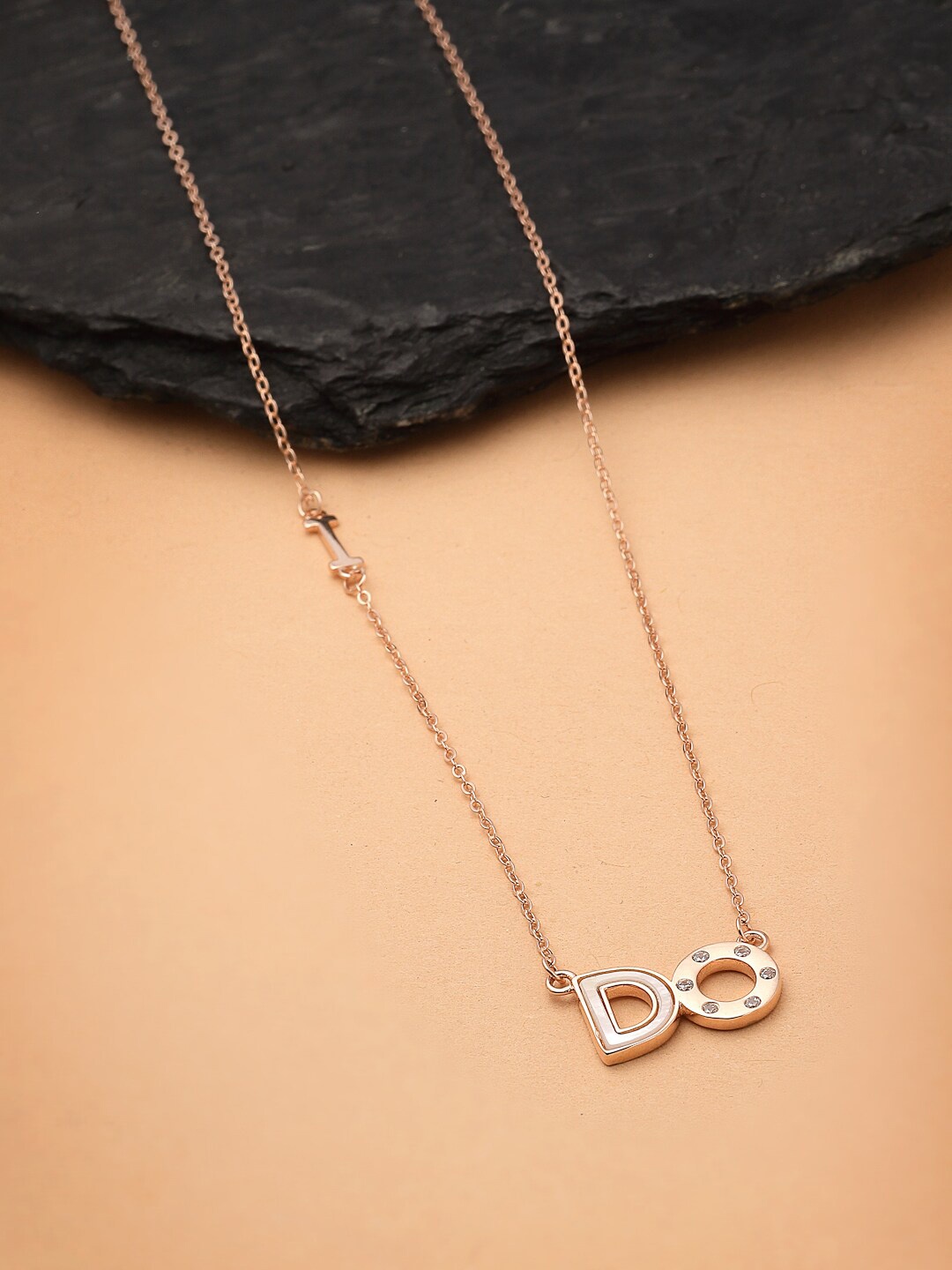 Pissara by Sukkhi 925 Sterling Silver Rhodium Plated & CZ-Studded Pendant With Chain, Rose gold
Pissara by Sukkhi 925 Sterling Silver Rhodium Plated & CZ-Studded Pendant With Chain, Rose gold