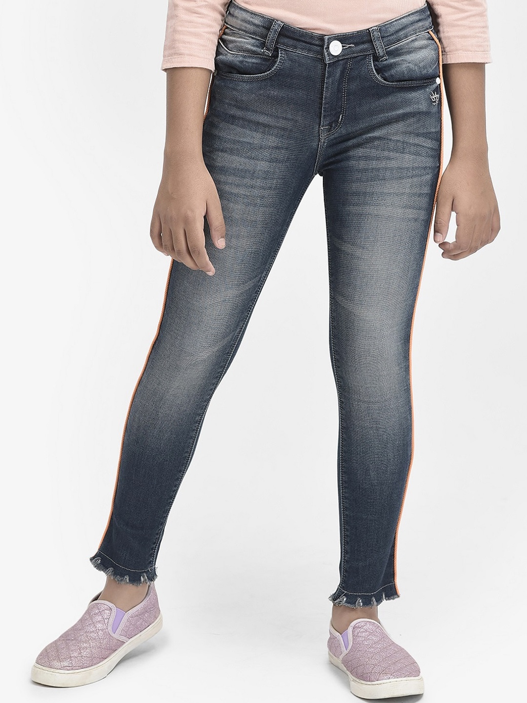 Crimsoune Club Girls Mid-Rise Slim Fit Low Distressed Heavy Fade Stretchable Jeans, Blue
Crimsoune Club Girls Mid-Rise Slim Fit Low Distressed Heavy Fade Stretchable Jeans, Blue