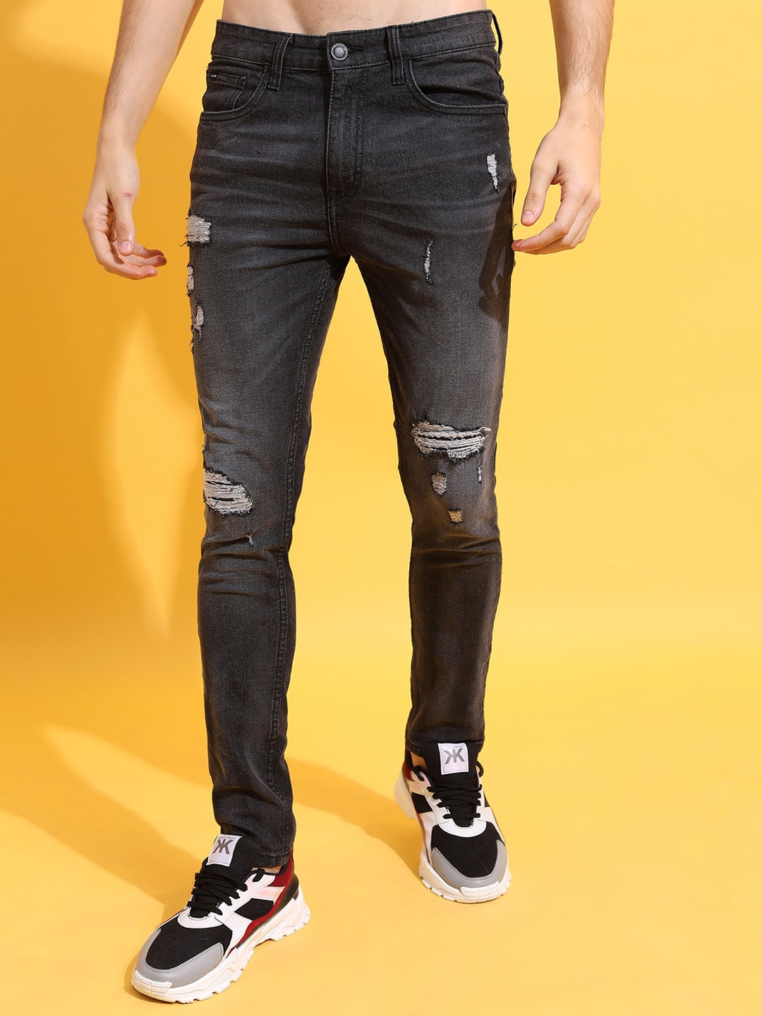 HIGHLANDER Men Mildly Distressed Whiskers Light Fade Skinny Fit Stretchable Jeans, Grey
HIGHLANDER Men Mildly Distressed Whiskers Light Fade Skinny Fit Stretchable Jeans, Grey
